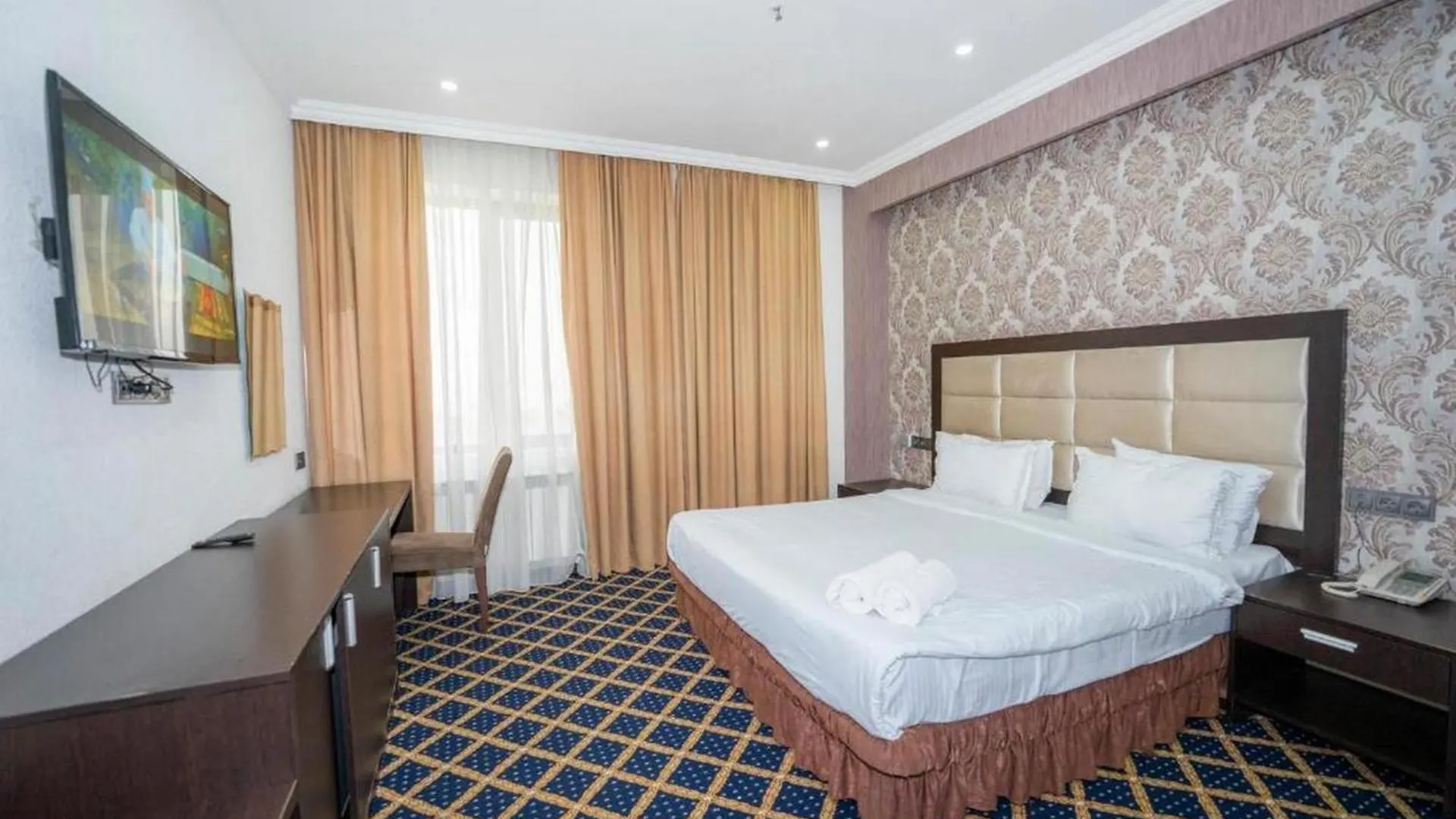 Corniche City Inn Baku